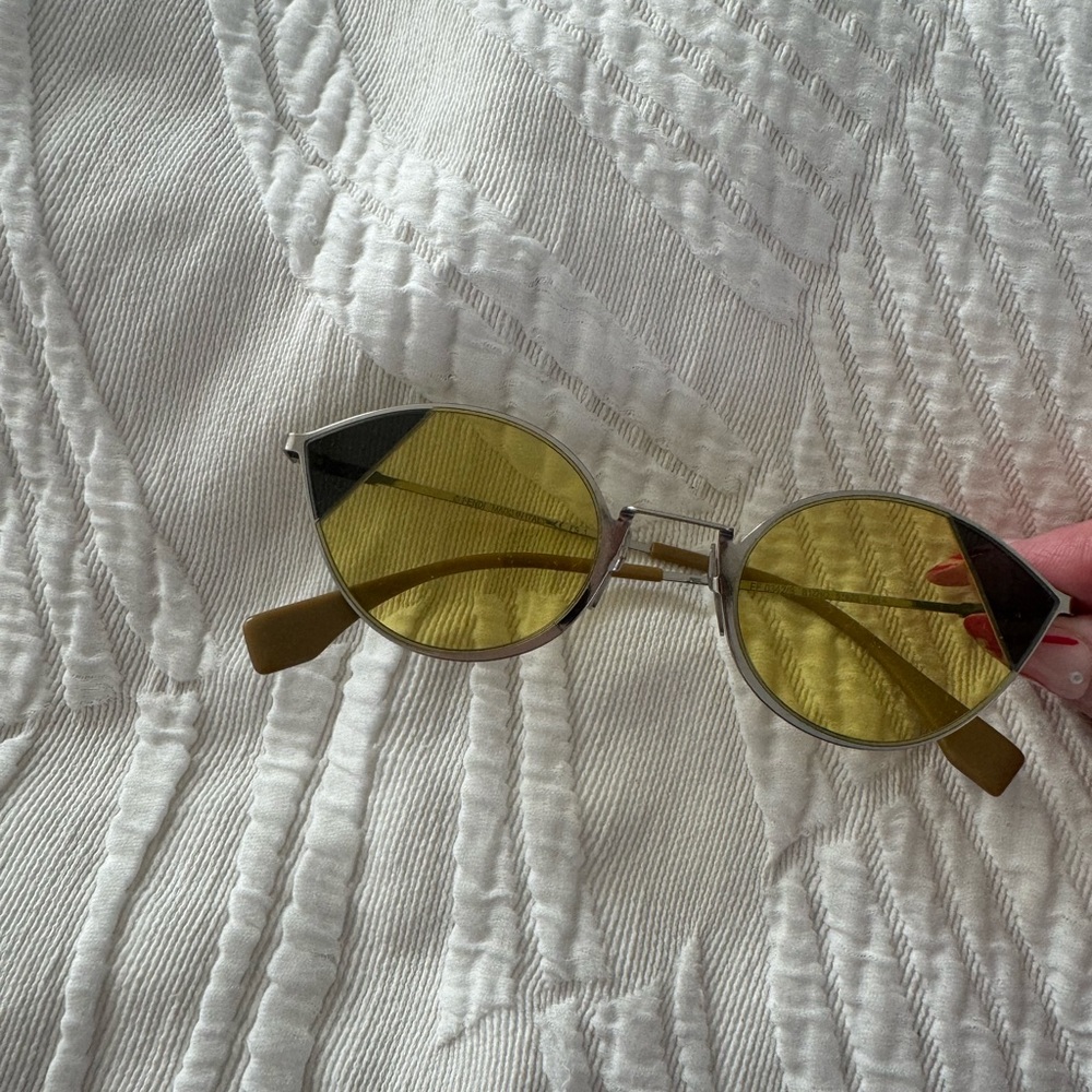 Fendi bi-color cat eye sunglasses - Picture 5 of 8